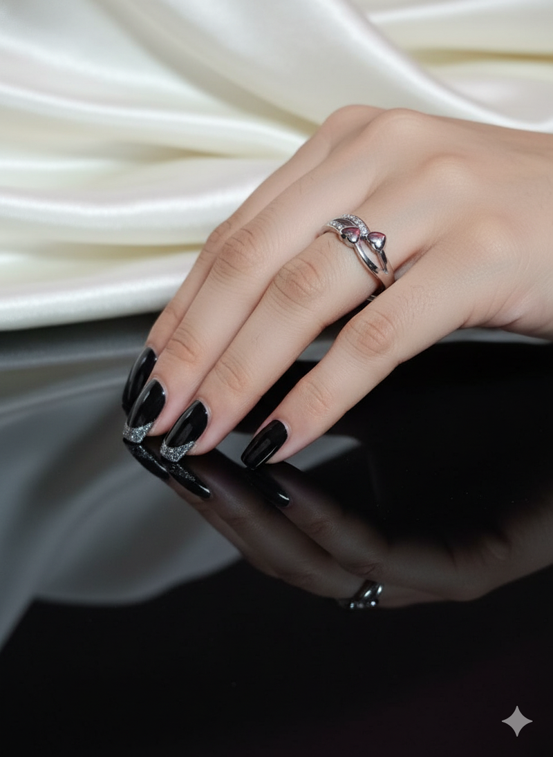 Pave Curve Heart Ring